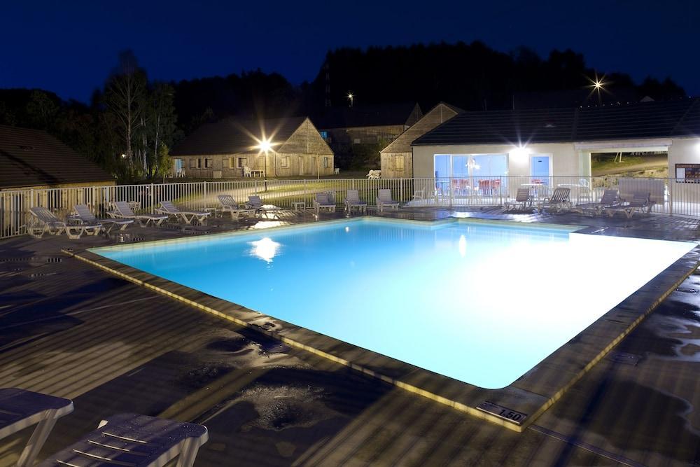 Vacanceole - Residence Le Domaine Du Bosquet Égletons エクステリア 写真