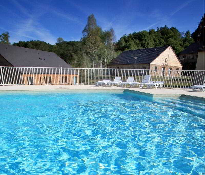 Vacanceole - Residence Le Domaine Du Bosquet Égletons エクステリア 写真