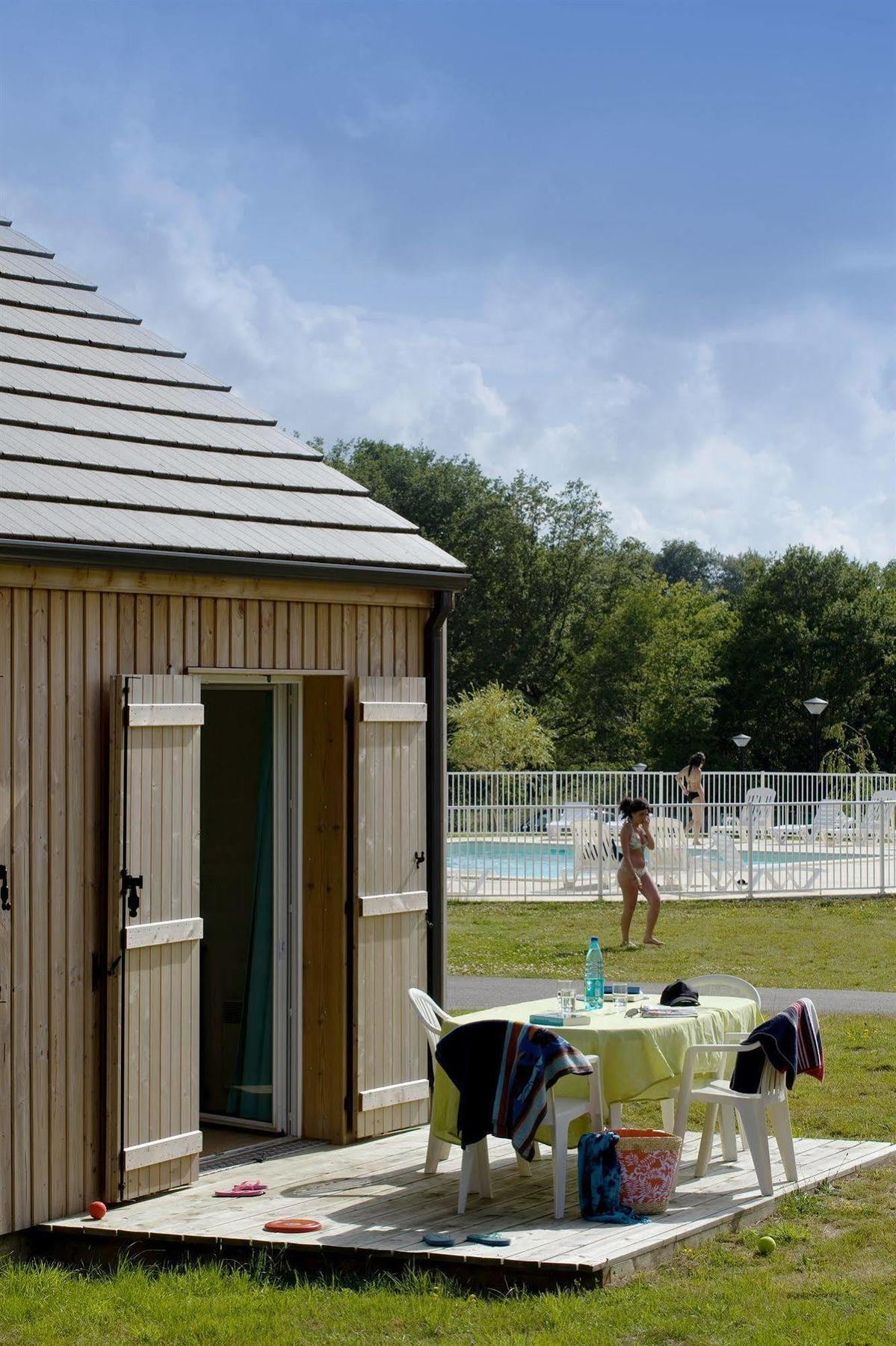 Vacanceole - Residence Le Domaine Du Bosquet Égletons エクステリア 写真