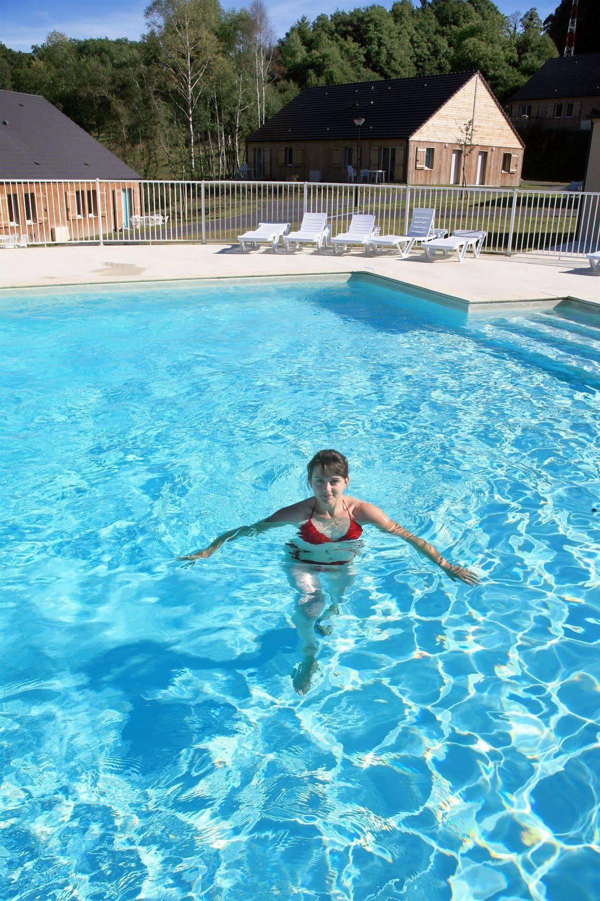 Vacanceole - Residence Le Domaine Du Bosquet Égletons エクステリア 写真