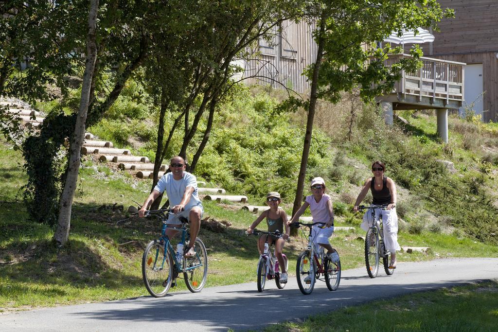 Vacanceole - Residence Le Domaine Du Bosquet Égletons エクステリア 写真