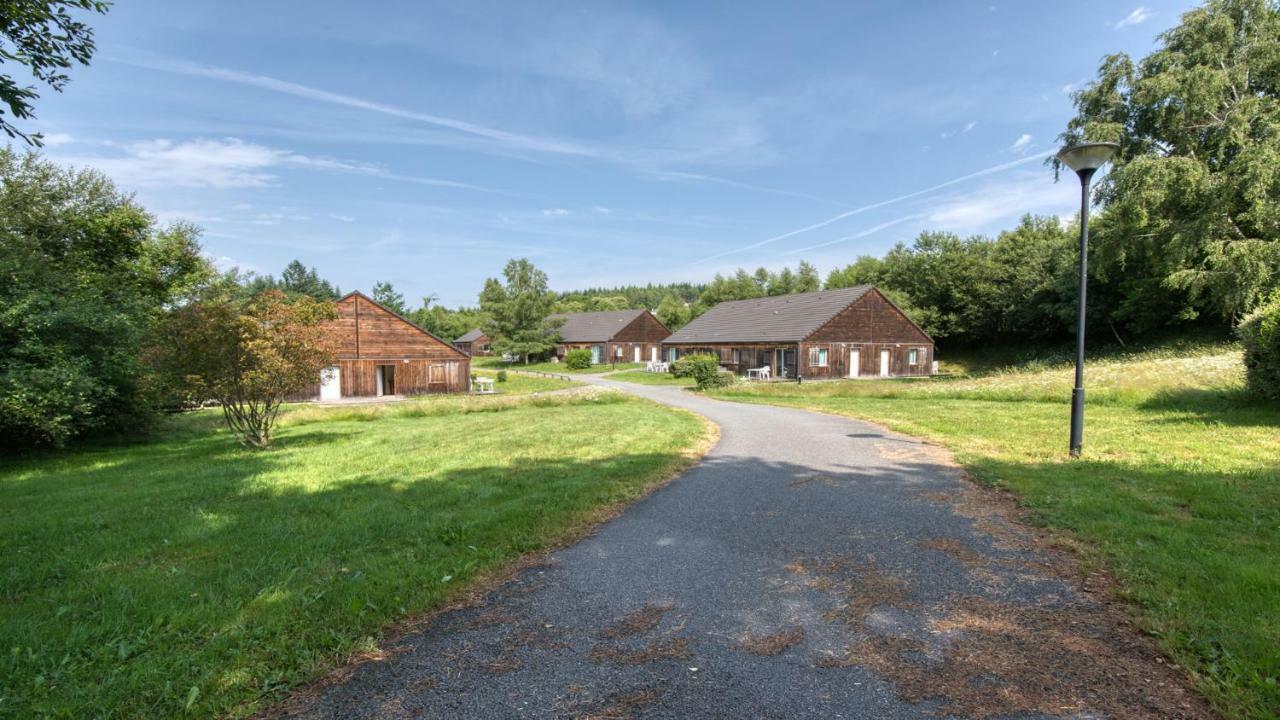 Vacanceole - Residence Le Domaine Du Bosquet Égletons エクステリア 写真