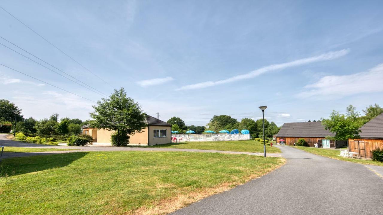 Vacanceole - Residence Le Domaine Du Bosquet Égletons エクステリア 写真