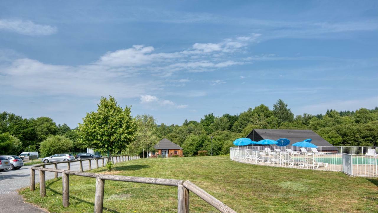 Vacanceole - Residence Le Domaine Du Bosquet Égletons エクステリア 写真